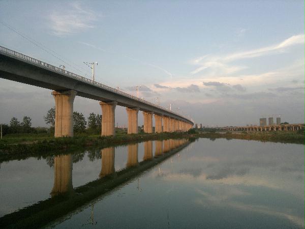 成渝鐵路采用松夏<a href='http://www.huichaozhifu.com/' target='_blank'><u>空氣彈簧</u></a>